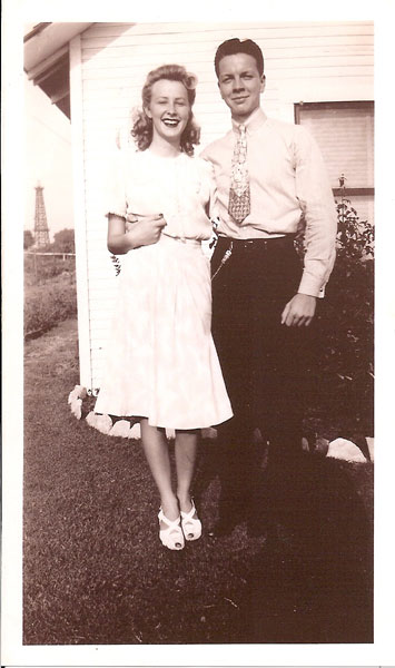Co-Pilot 2nd Lt. John B. Byron and wife Betty