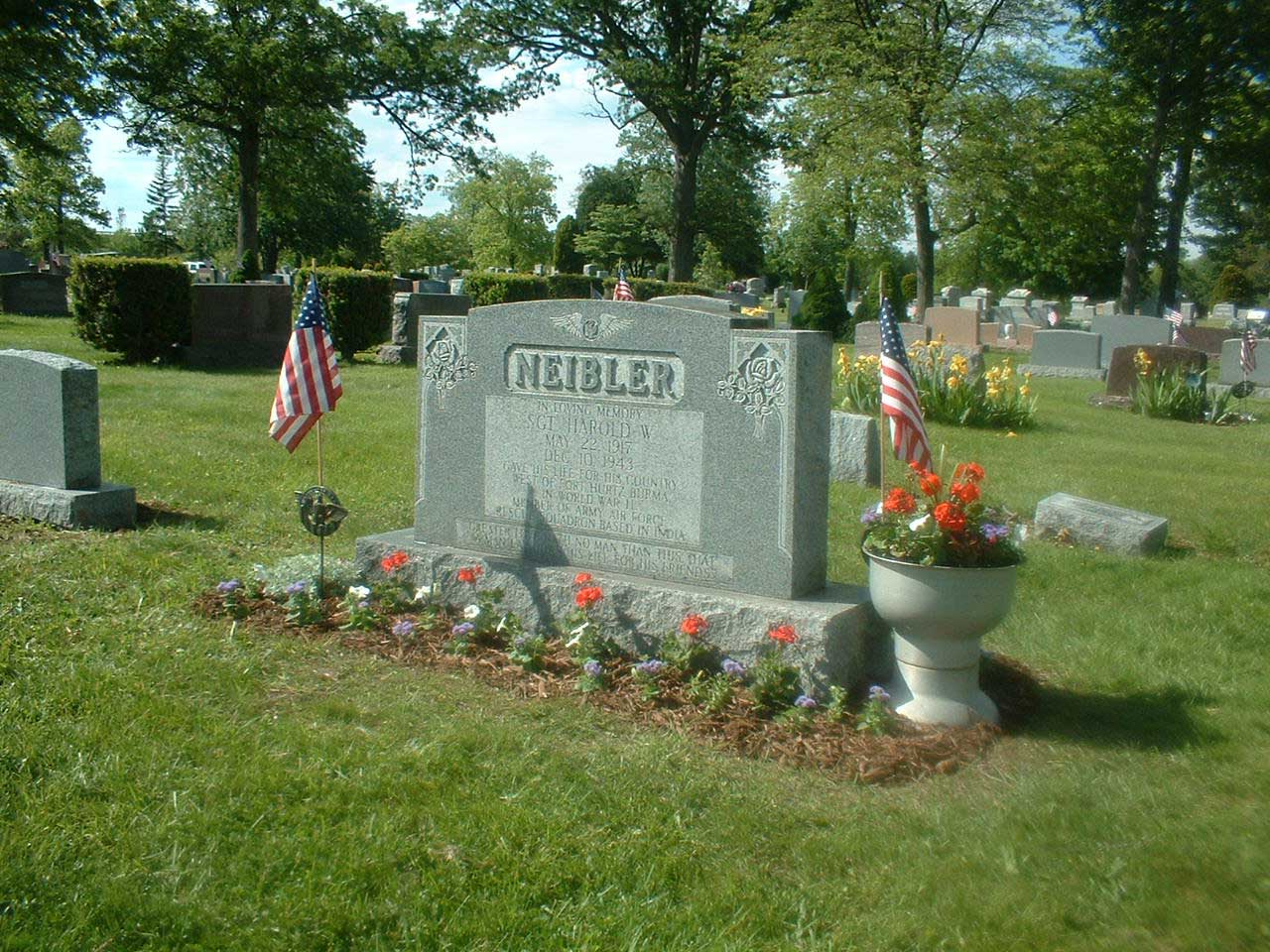 Headstone for Harold Neibler