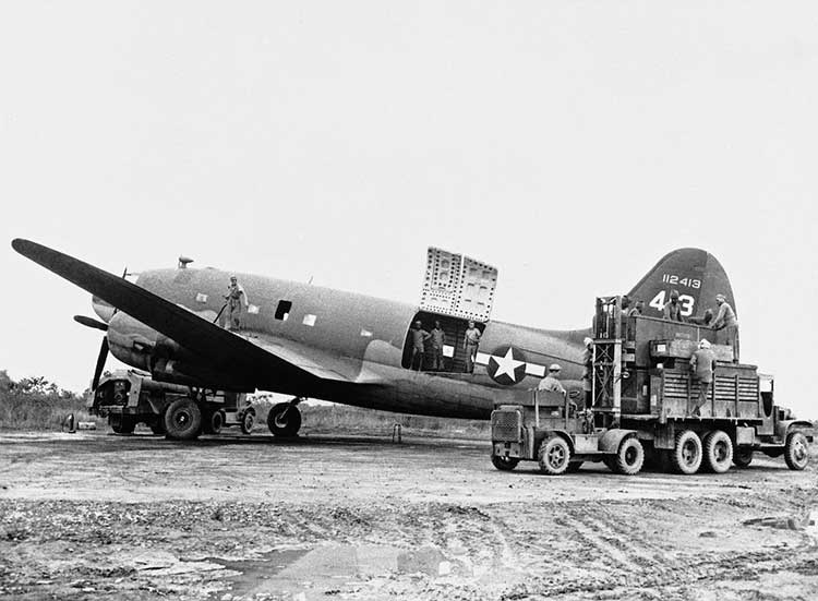 Loading cargo on a C-46